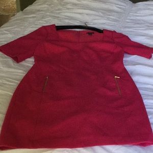 Pink short sleeves with zipper pockets